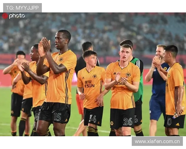 浙江FC青训赴英超取经三小将试训狼队教练组随队学习足球交流新探索